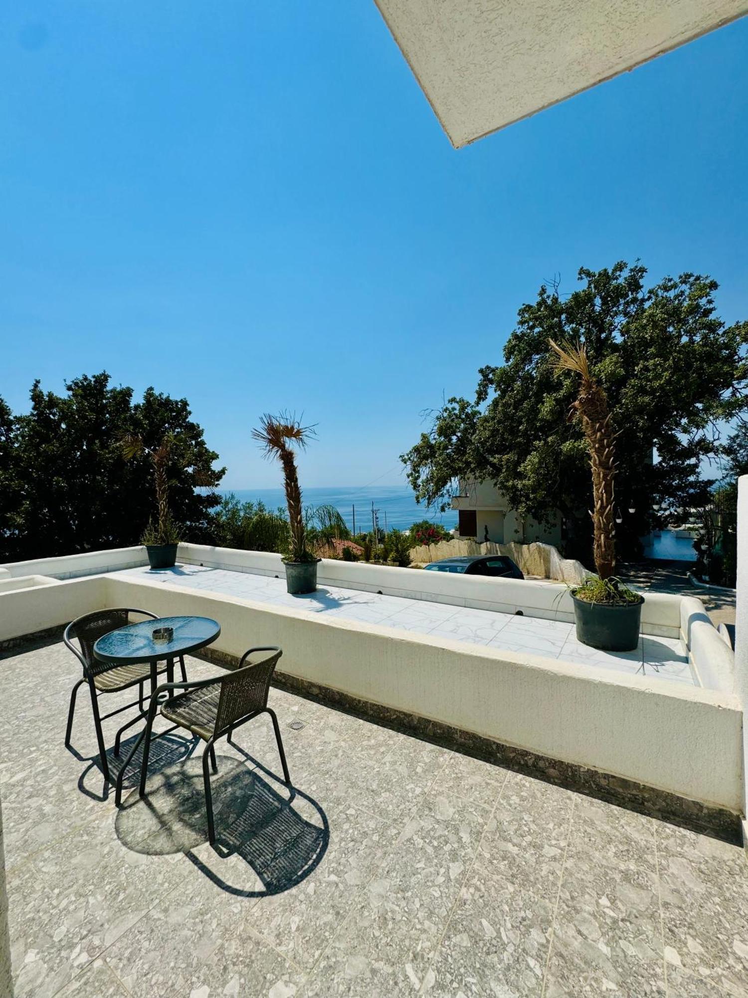 Gogo'S Boutique Hotel Dhërmi 外观 照片