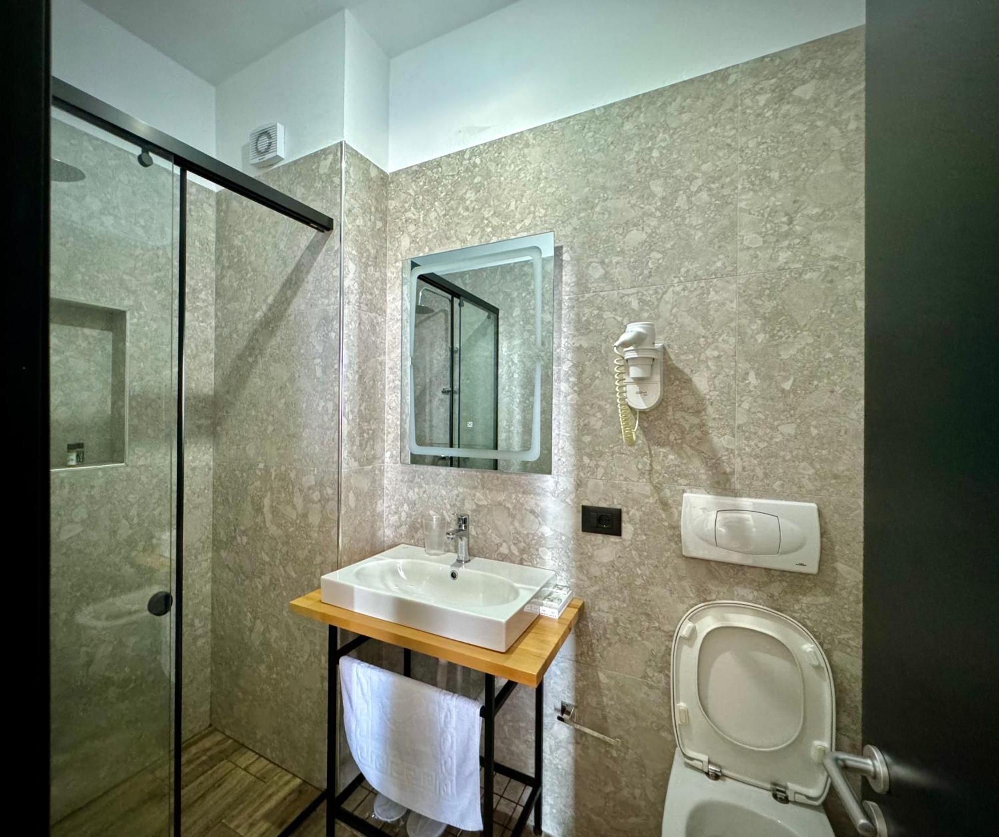 Gogo'S Boutique Hotel Dhërmi 外观 照片